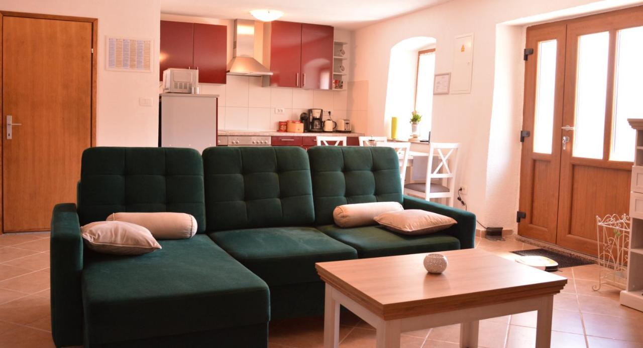 Casa Ferata - Holiday Home Vizinada Ngoại thất bức ảnh